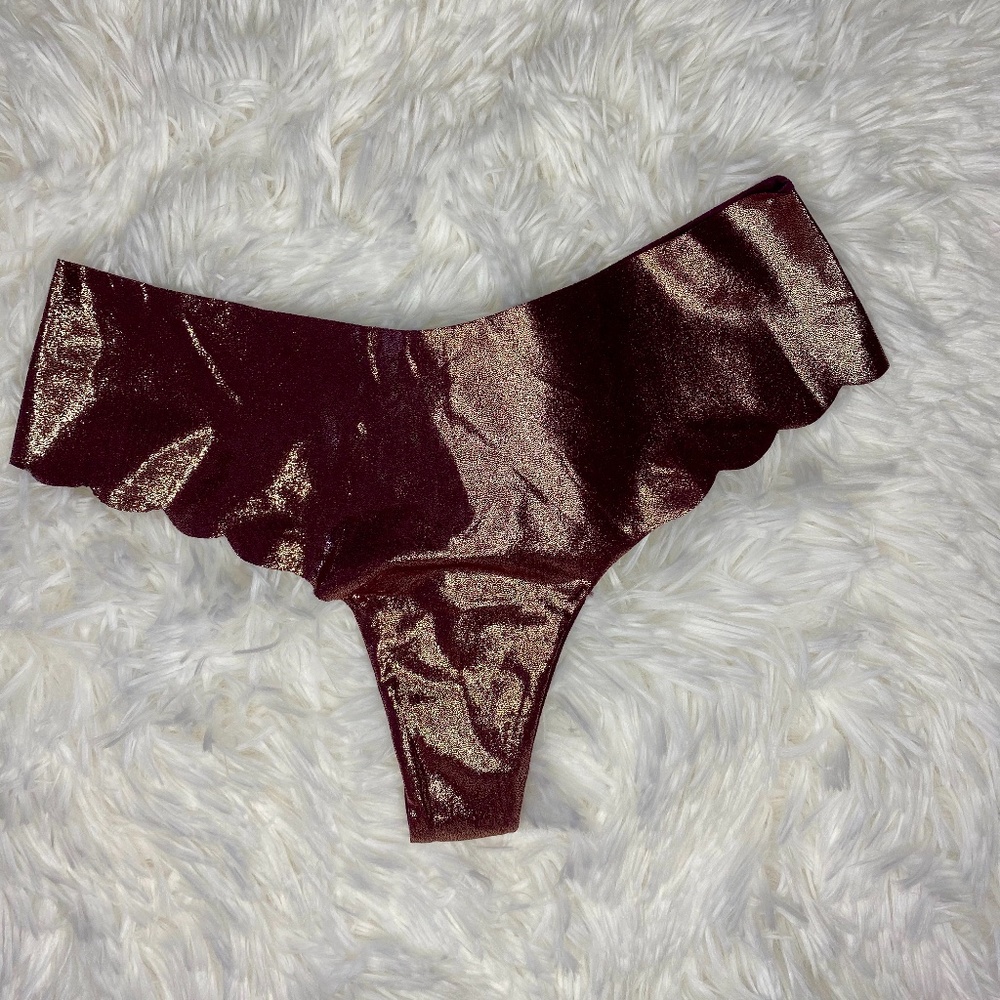 VS PINK SCALLOP NO-SHOW THONG